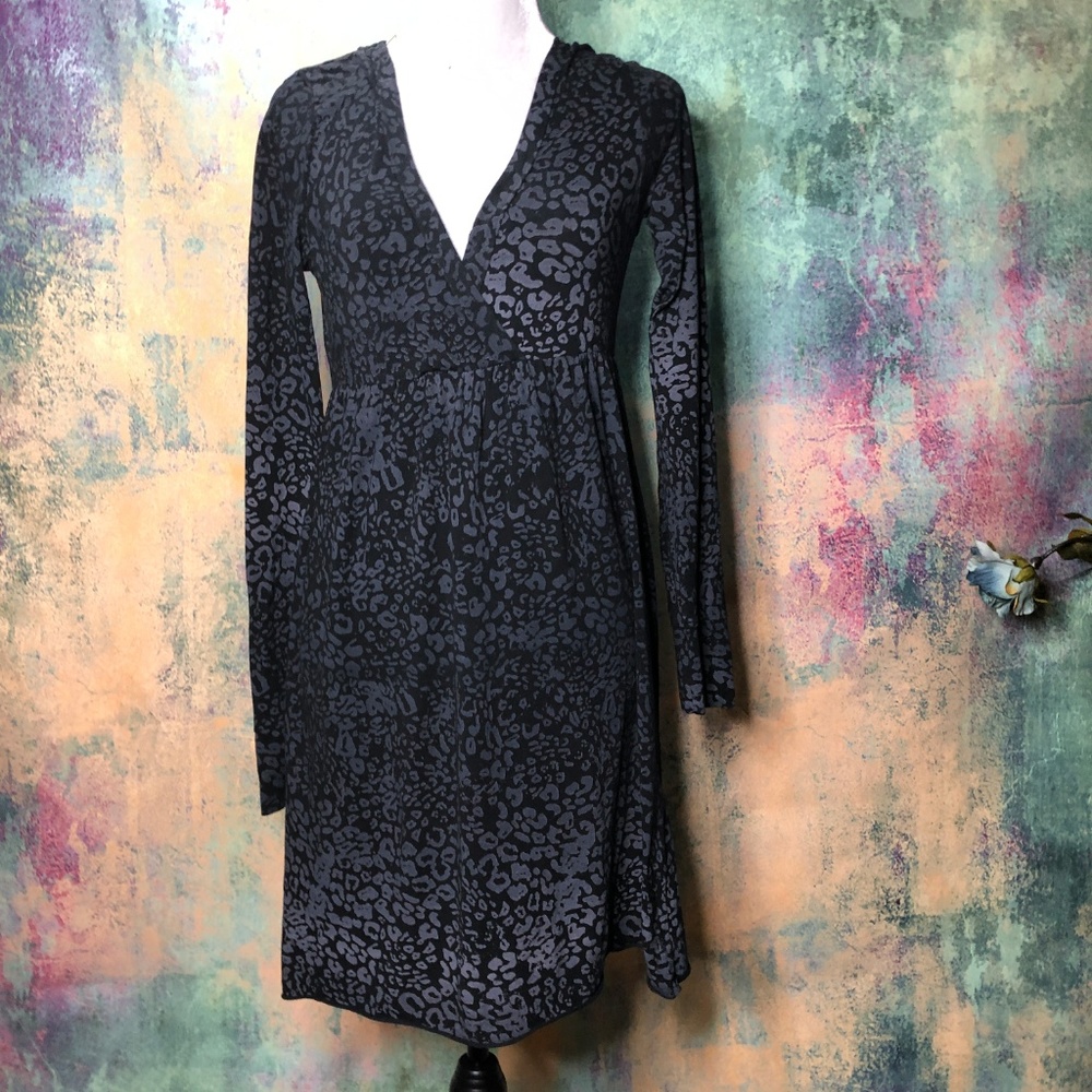 📌 Hurley Black Dress with Deep V-Neckline Front and Back
